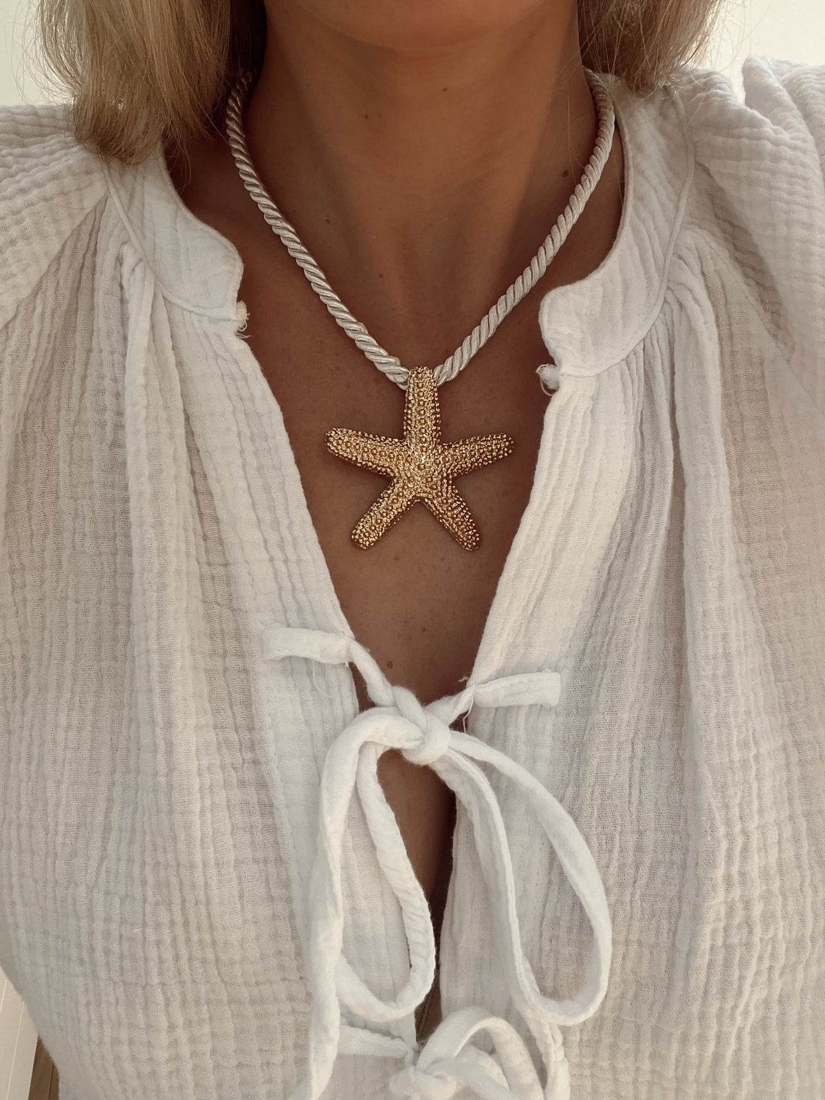 Collar PLEA Dorado