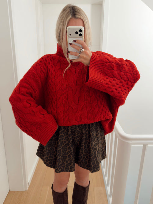 Short LYNNA