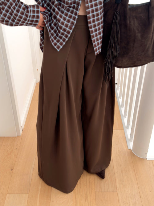 Hose BROWN