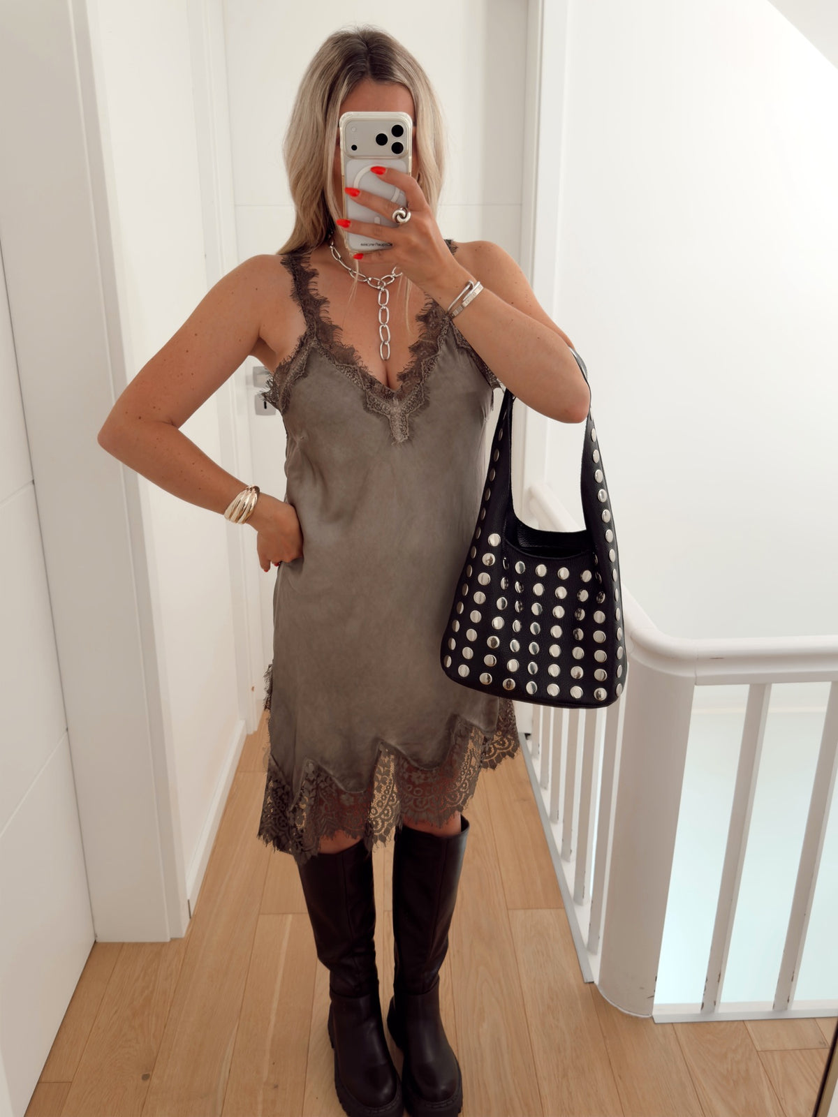 Robe EMBER