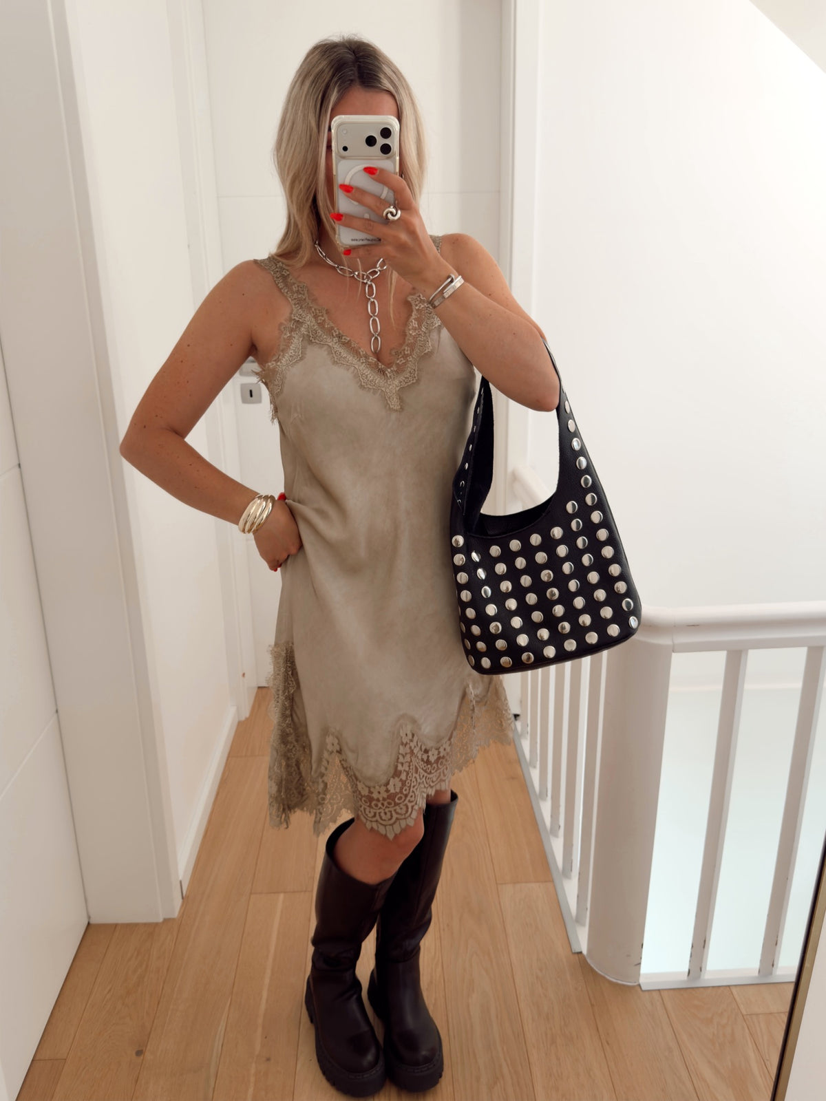 Robe EMBER